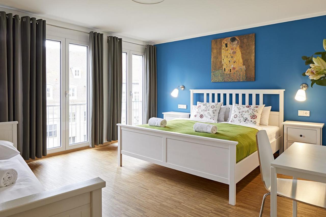 Nonstop Hotel Augsburg - Ubernacht - Hostelhotelhome エクステリア 写真