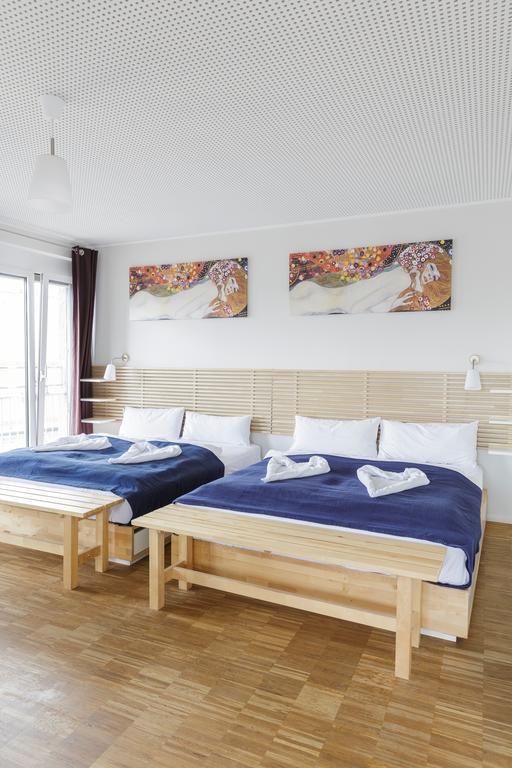 Nonstop Hotel Augsburg - Ubernacht - Hostelhotelhome 部屋 写真