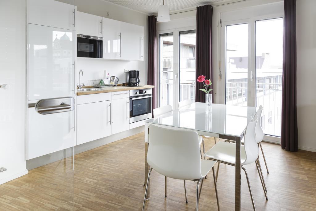 Nonstop Hotel Augsburg - Ubernacht - Hostelhotelhome エクステリア 写真