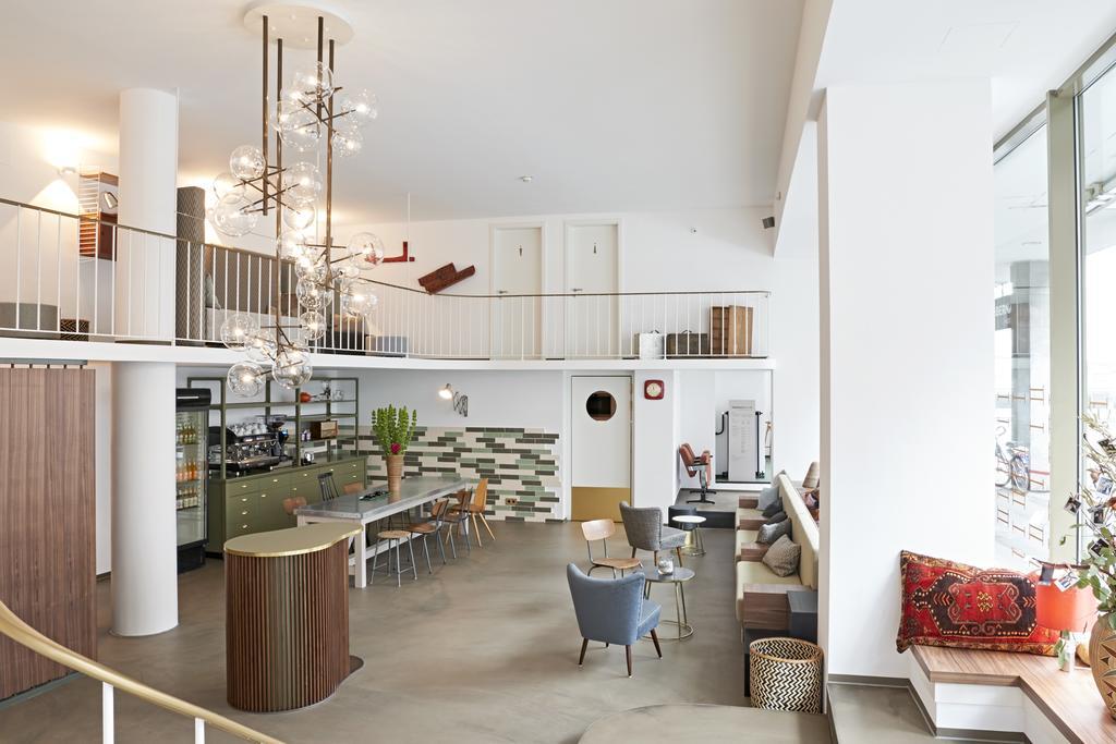 Nonstop Hotel Augsburg - Ubernacht - Hostelhotelhome エクステリア 写真