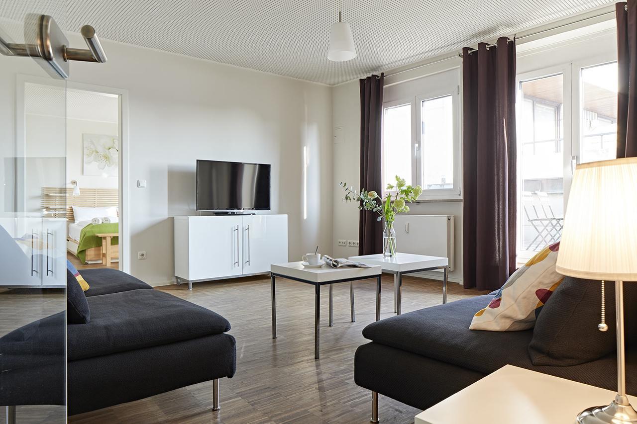 Nonstop Hotel Augsburg - Ubernacht - Hostelhotelhome エクステリア 写真