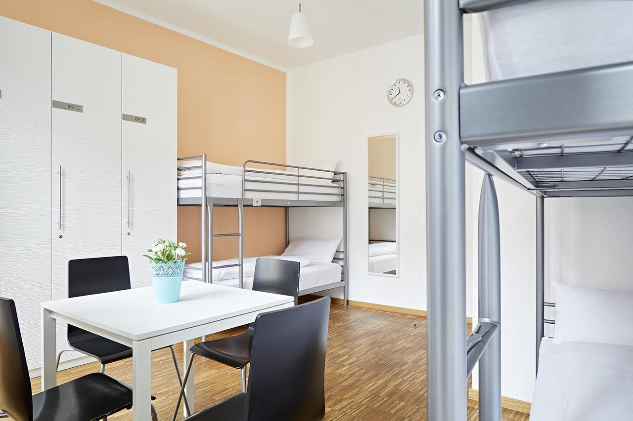 Nonstop Hotel Augsburg - Ubernacht - Hostelhotelhome エクステリア 写真