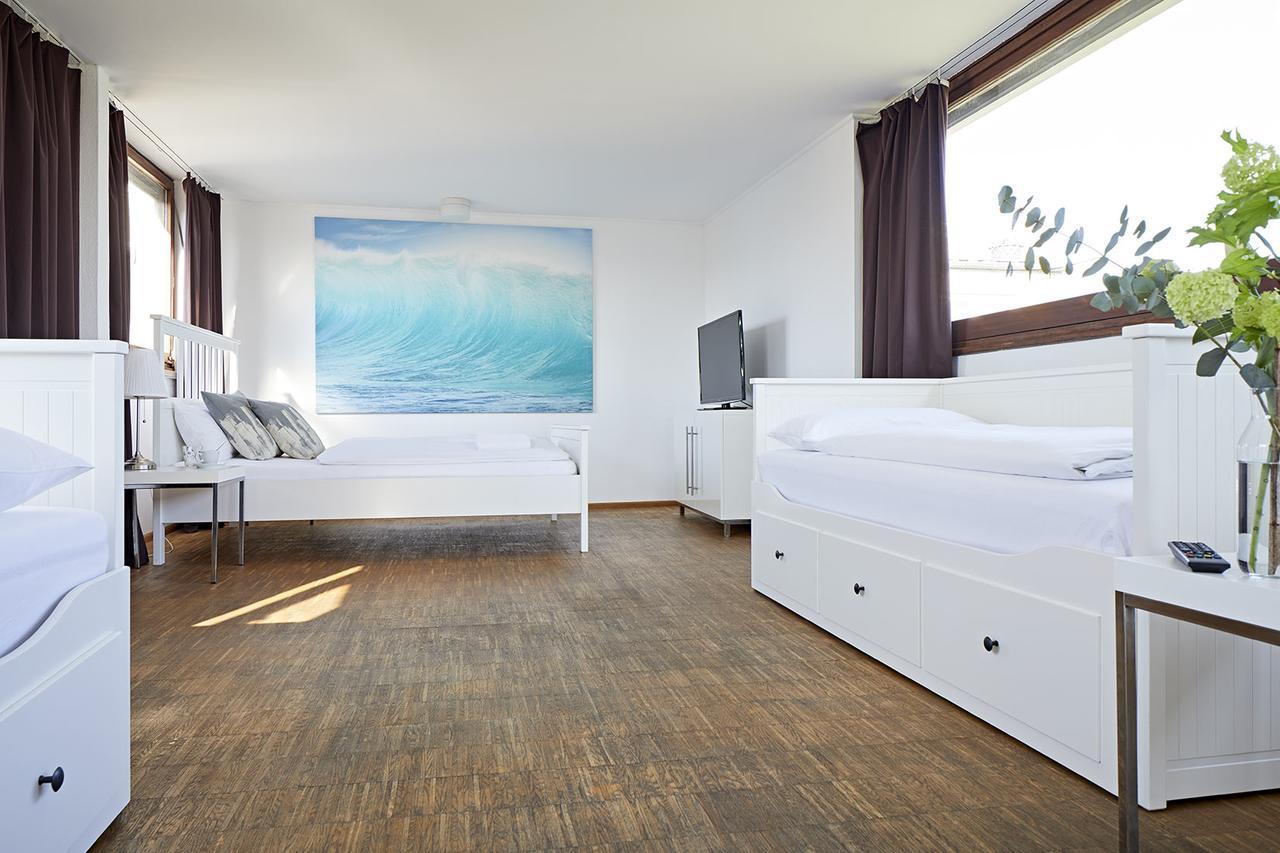 Nonstop Hotel Augsburg - Ubernacht - Hostelhotelhome エクステリア 写真