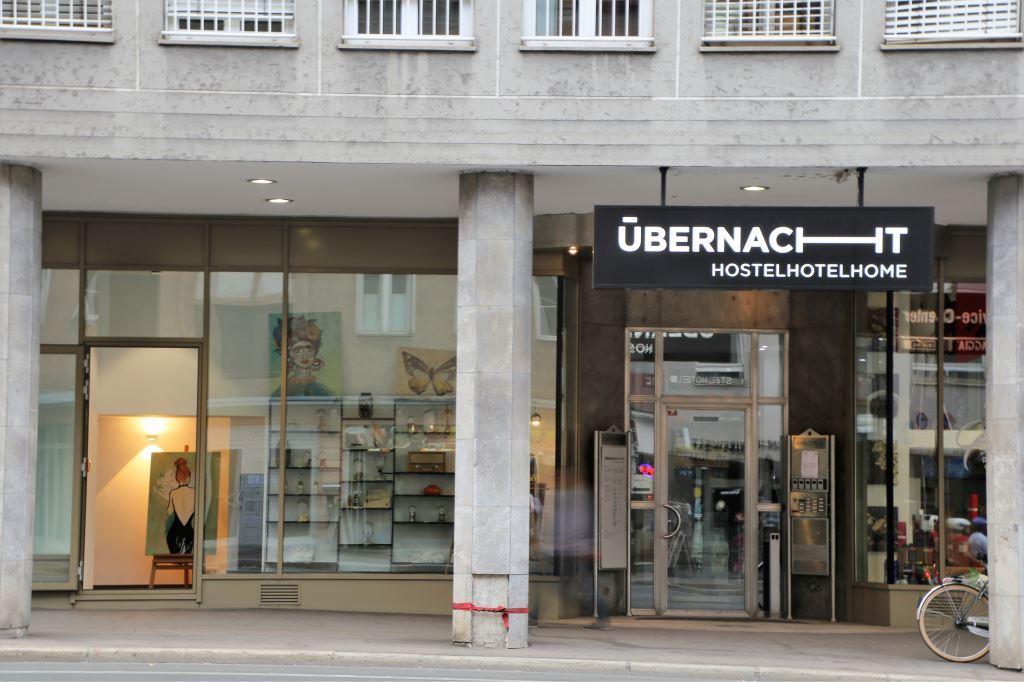 Nonstop Hotel Augsburg - Ubernacht - Hostelhotelhome エクステリア 写真
